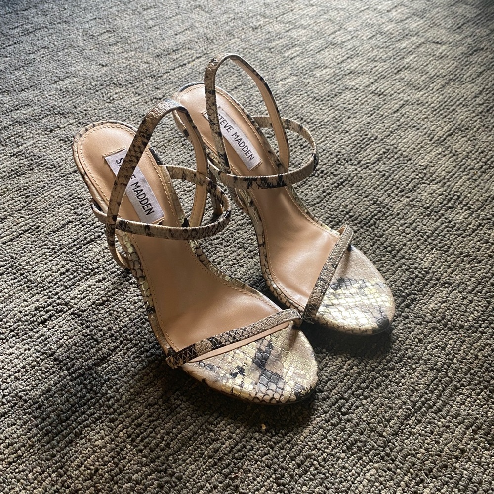 Size 7 Steve Madden Strappy Heels Snakeskin